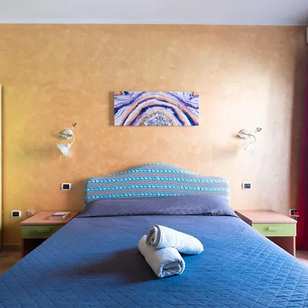 Sotto Le Stelle Vacanze Гостевой дом 3*